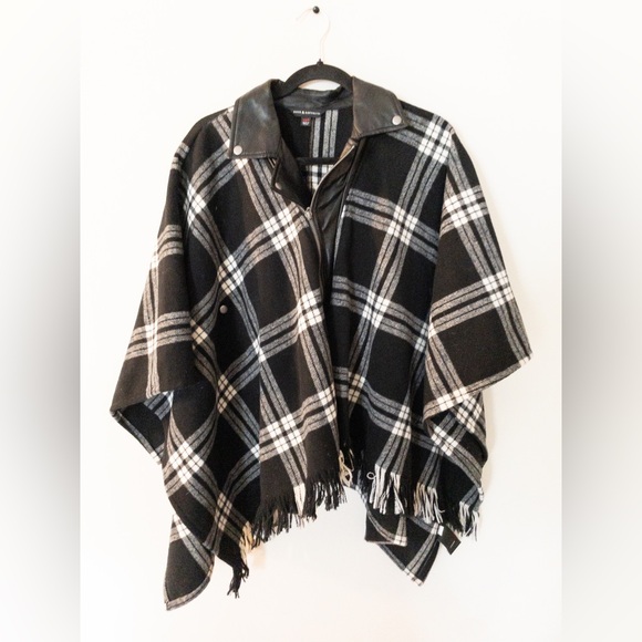 Rock & Republic Sweaters - Rock & Republic Black White Plaid Poncho Wrap Faux Leather Collar S
